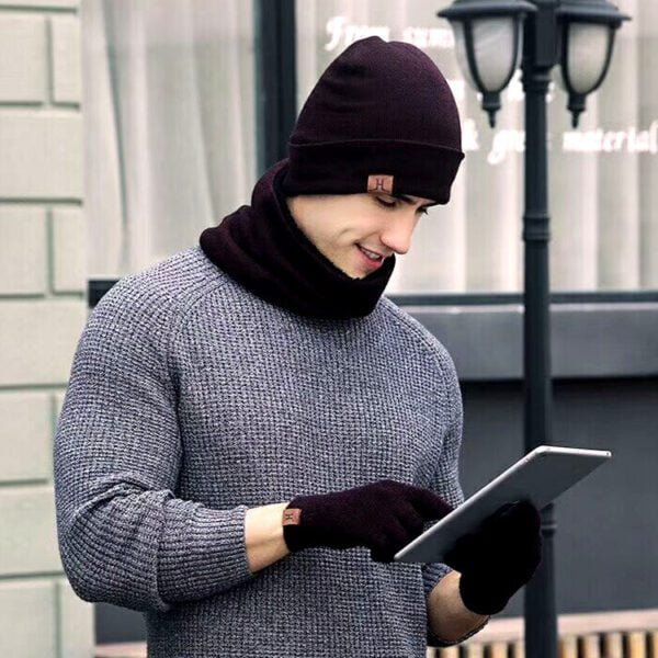 Men’s Scarf, Glove, and Hat Set